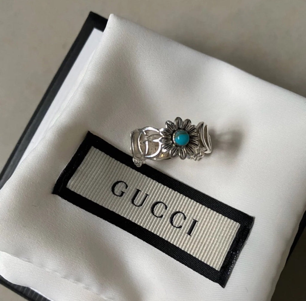 Crystal ring