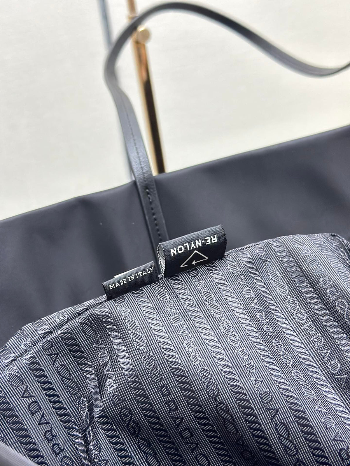 PRADA MEDIUM SHOPPING BAG 40 IN BLACK RE-NYLON FABRIC